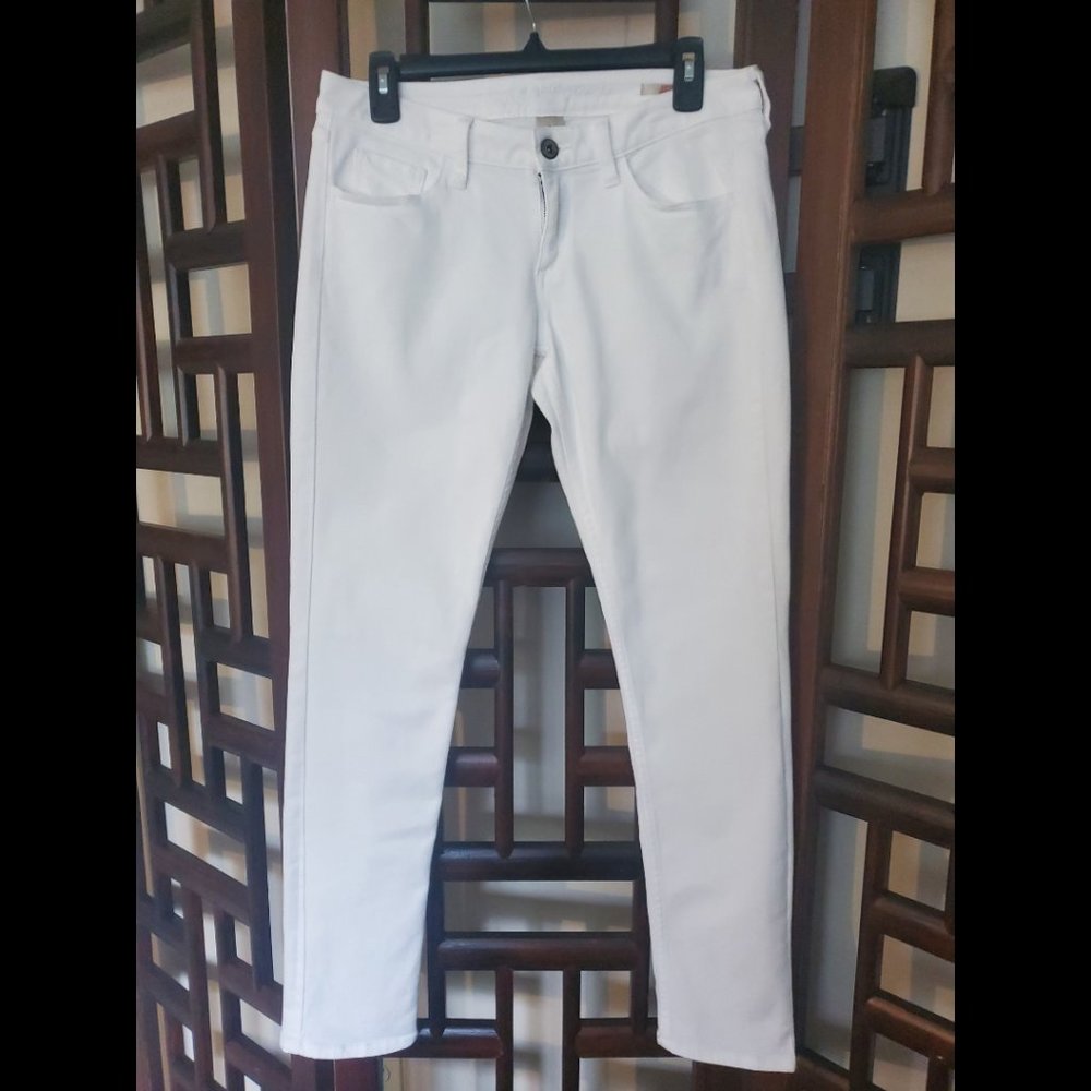 ARIZONA JEAN CO.  SUPER SKINNY JEANS WOMENS (SIZE 9)